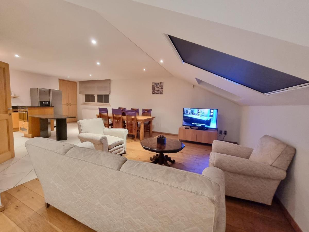 Susberg-1 & 2 Apartment NeerNeerpelt Екстериор снимка