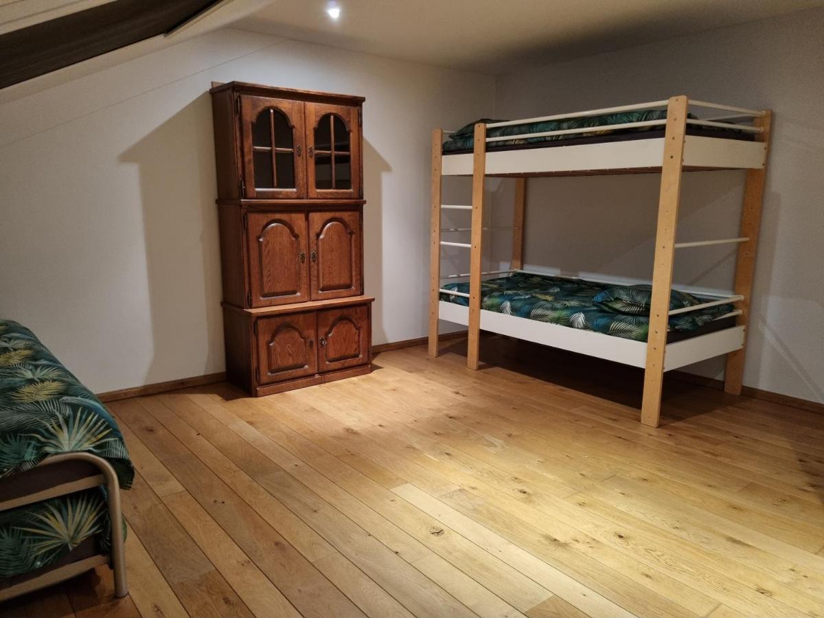 Susberg-1 & 2 Apartment NeerNeerpelt Екстериор снимка