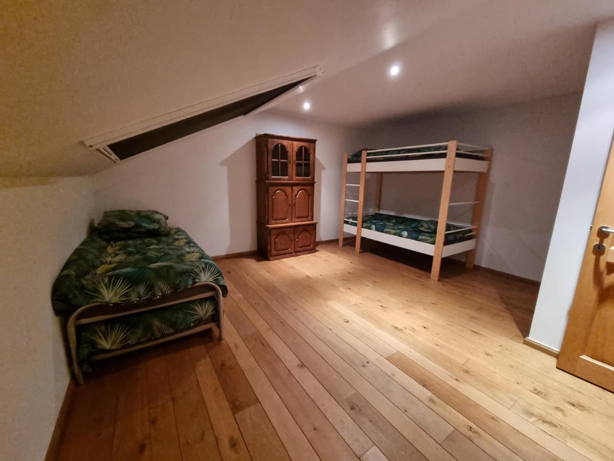 Susberg-1 & 2 Apartment NeerNeerpelt Екстериор снимка