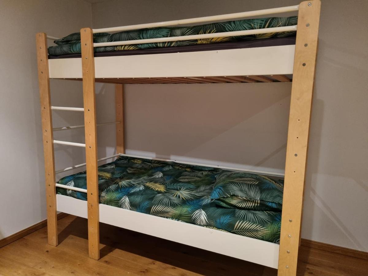 Susberg-1 & 2 Apartment NeerNeerpelt Екстериор снимка