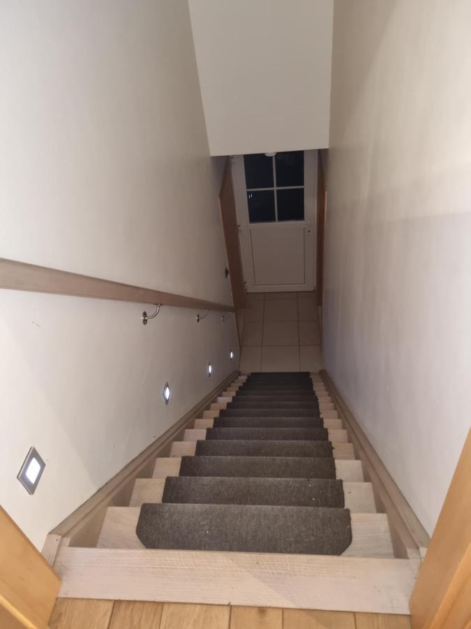 Susberg-1 & 2 Apartment NeerNeerpelt Екстериор снимка