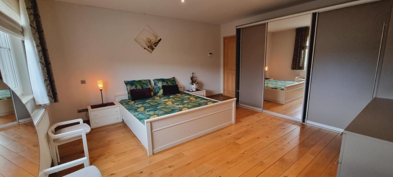 Susberg-1 & 2 Apartment NeerNeerpelt Екстериор снимка