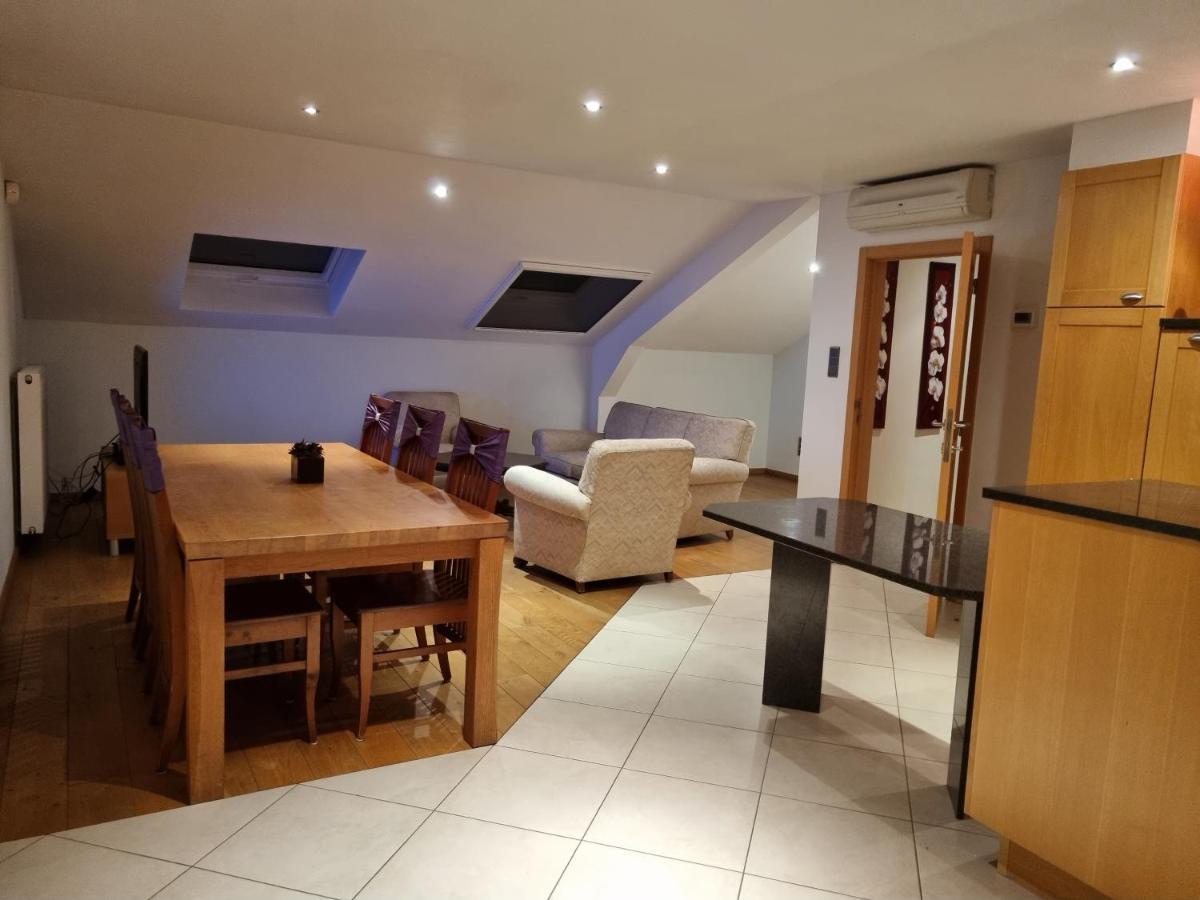 Susberg-1 & 2 Apartment NeerNeerpelt Екстериор снимка