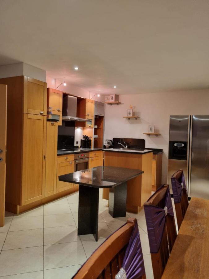 Susberg-1 & 2 Apartment NeerNeerpelt Екстериор снимка